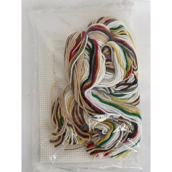 The Needlecraft Shop Christmas Musical Angels Ornaments Plastic Canvas Kit NEW - Picture 3 of 3